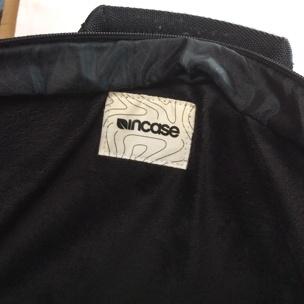 Incase Black Laptop Bag Handle Shoulder Strap